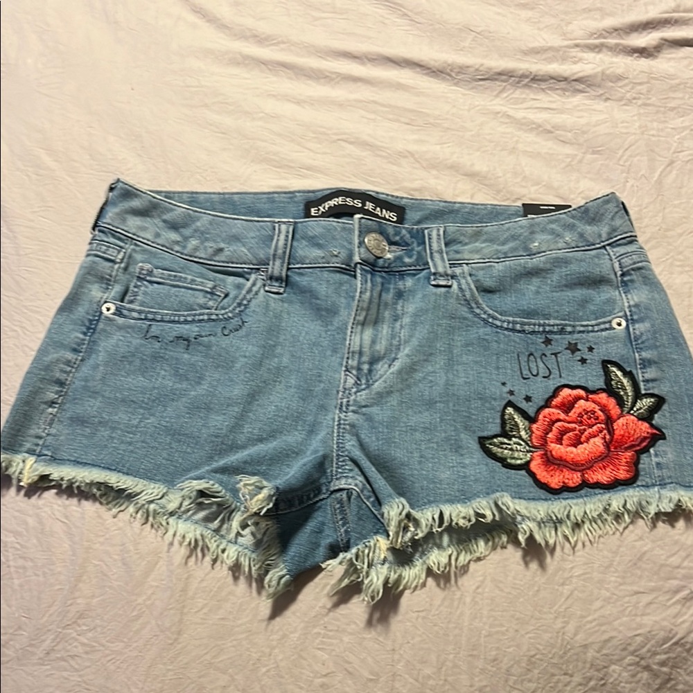 New Express Women's Blue Denim Shorts with Floral embroider Sz 4